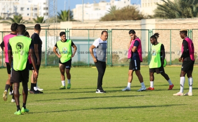النادي الصفاقسي:  صرف أجور اللاعبين.. والأجواء عال العال