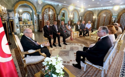 يوما بعد انعقاد مجلس شورى النهضة وبالتزامن مع ميلاد «الائتلاف الوطني»...  رئيس الجمهورية يستأنف لقاءاته مع الأحزاب .. في انتظار قرار الشاهد