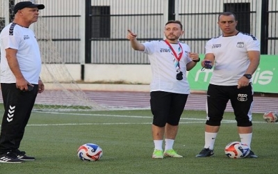 اتحاد خنشلة الجزائري يتعاقد مع المعد البدني مهدي مرموش