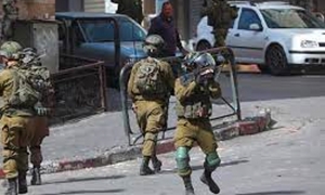 جيش الاحتلال الإسرائيلي يقتل فلسطينيا وسط الضفة الغربية