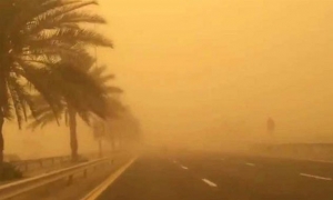 رياح قوية تحجب الرؤية بالطرق السيارة الصخيرة قابس