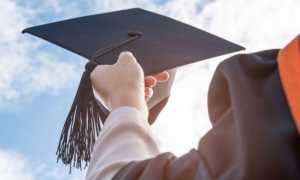 التمديد في آجال تقديم مطالب المنح الجامعية