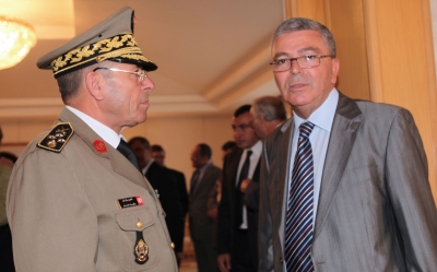 في تطورات تصريحات المنصف المرزوقي بشأن أحداث السفارة الأمريكية:  عبد الكريم الزبيدي وزير الدفاع الأسبق: أطالب القضاء العسكري بفتح تحقيق في ملف «إنزال» جنود أمريكيين