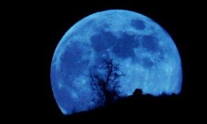 تونس تشهد خلال الليلة الفاصلة بين 30 و 31 اوت 2023 ظاهرة القمر الأزرق.
