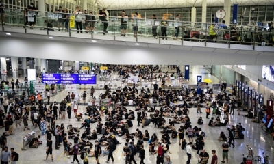 2.1 مليون مسافر عبر مطار هونغ كونغ في فيفري
