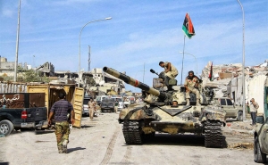 ليبيا:  تحركات عسكرية تحجب المبادرات السياسية