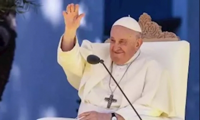 بابا الفاتيكان يدعو للتناغم بين الأديان خلال زيارته لمنغوليا