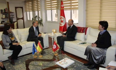 وزير الفلاحة يبحث سبل تطوير التعاون مع سفير اسبانيا في تونس
