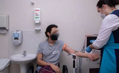 مع تجاوز حصيلة الوفيات 4 آلاف وفاة وفي انتظار وصول التلاقيح في أفريل القادم: وباء الكورونا بين جدل التراخي ومراجعة الإجراءات الاستثنائية