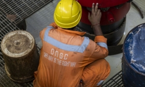 أكبر شركة طاقة هندية تراهن على التنقيب في المياه العميقة