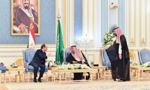مصر تجمد نقل تيران وصنافير إلى الرياض: تحولات في العلاقات المصرية السعودية الأمريكية ؟