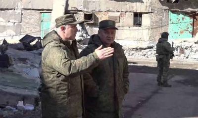 وزير الدفاع الروسي يقوم بزيارة نادرة إلى القوات في أوكرانيا