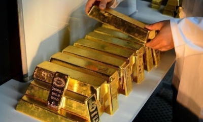 الصناديق العالمية المتداولة للذهب تبيع 26 طنا في جانفي